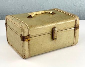 Vintage Train Case, Fair Condition (See Item Details)