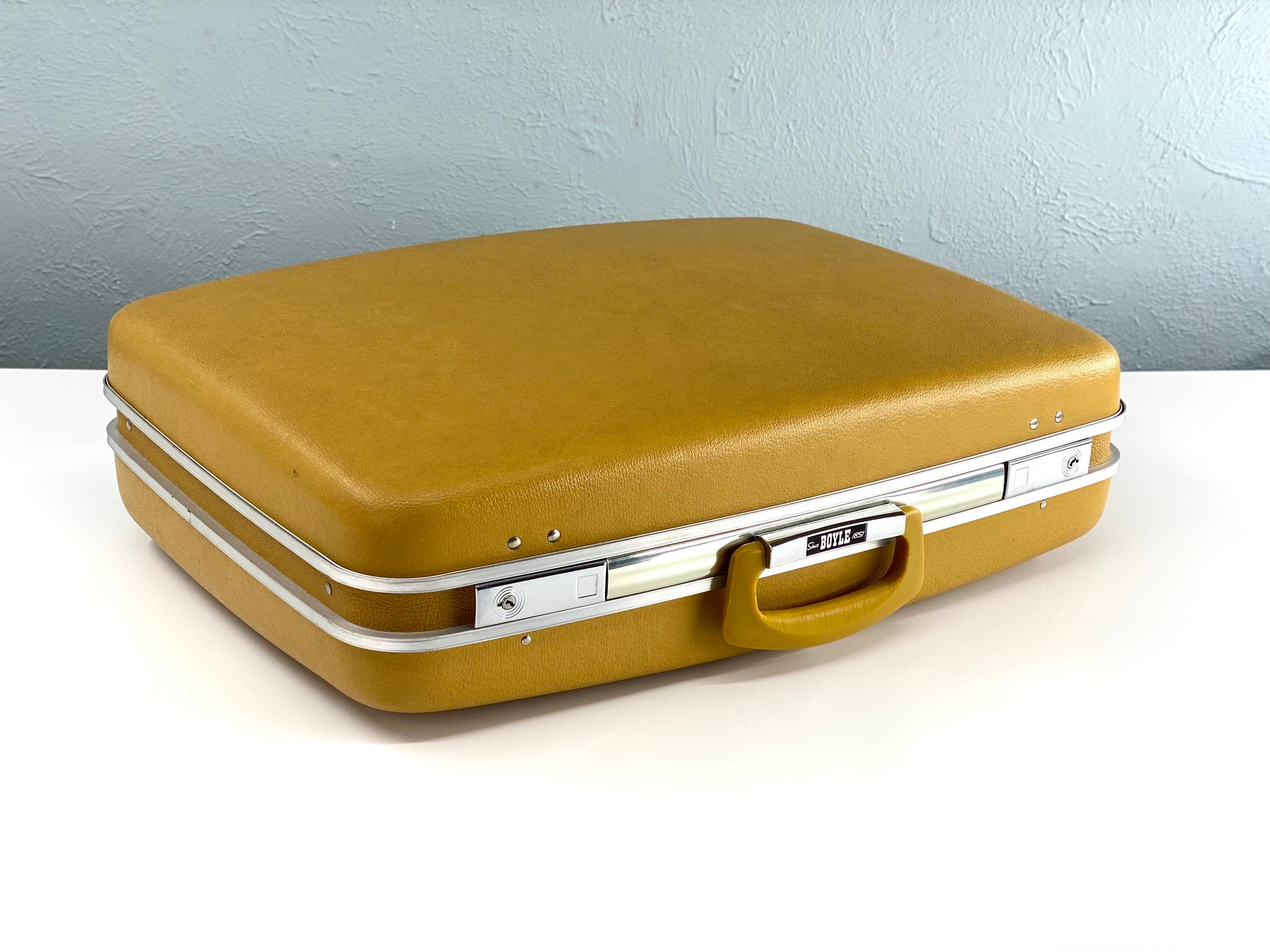 Vintage 1960s Jetliner by Dominion Luggage Hard Shell Case Hat Box