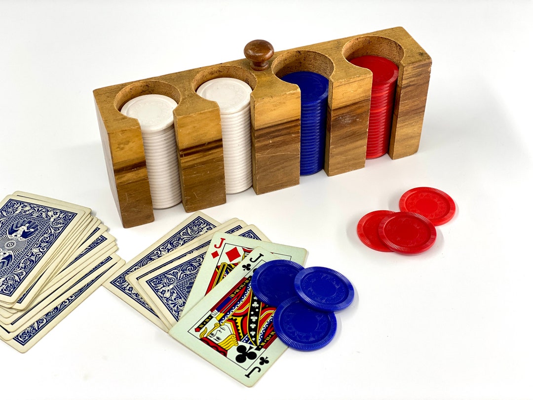 Vintage Wood Poker Chip Rack With Poker Chips Good Condition see Item
