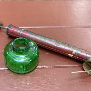 Vintage Hudson Nebu Lizor Bug Sprayer with Green Glass Tank, Movie Prop, Theater Prop image 5