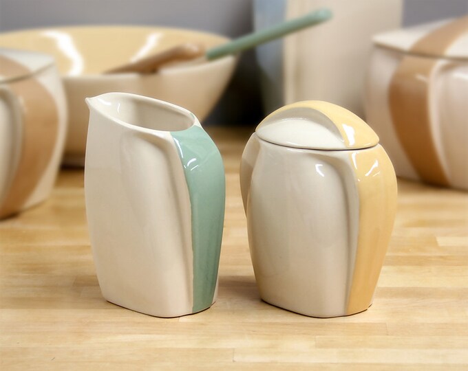 Rare Eva Zeisel Stratoware Creamer and Sugar With Lid / Moderne Art