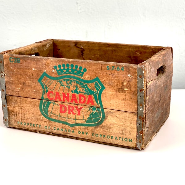 Canada Dry Beverages Crate, Beverage Box, Wooden Soda Crate, Vintage Advertising, Man Cave Decor, Vintage Storage