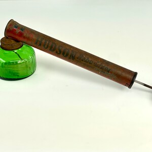 Vintage Hudson Nebu Lizor Bug Sprayer with Green Glass Tank, Movie Prop, Theater Prop image 7