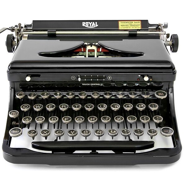 1938 Royal Model O Typewriter / Original Case / Fully Serviced with New Ribbon / Near Perfect Condition