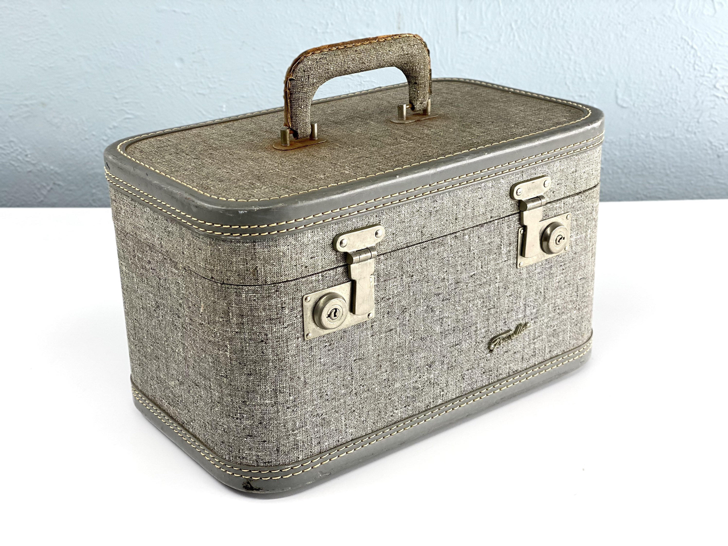 Vintage train sales case luggage