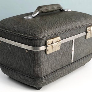 Vintage Train Case, American Tourister Gray Tweed Small Luggage, Vintage Travel image 4