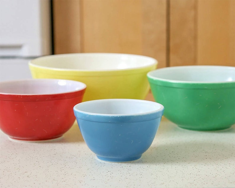 Vintage Pyrex Mixing Bowl Set FAIR Condition Farmhouse Kitchen Decor Pyrex NO NUMBERS Primary Color Mixing Bowls 1940s Kitchen