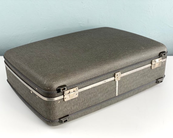 Vintage Large American Tourister Suitcase, 27" Pu… - image 5