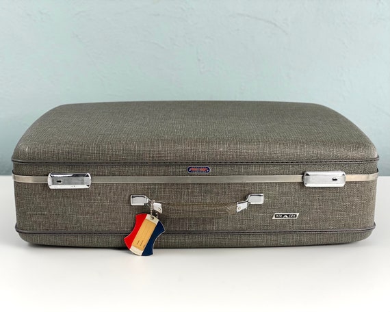 Vintage Large American Tourister Suitcase, 27" Pu… - image 3
