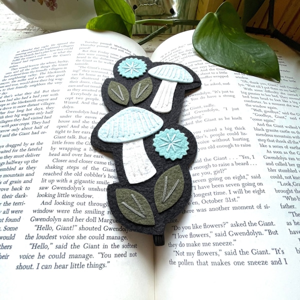 Mushroom Bookmark - Gift for Bibliophile / Reader /Bookish / Booklover Gift / Book Club / Teacher / Mother's Day - Woodland Bookmark