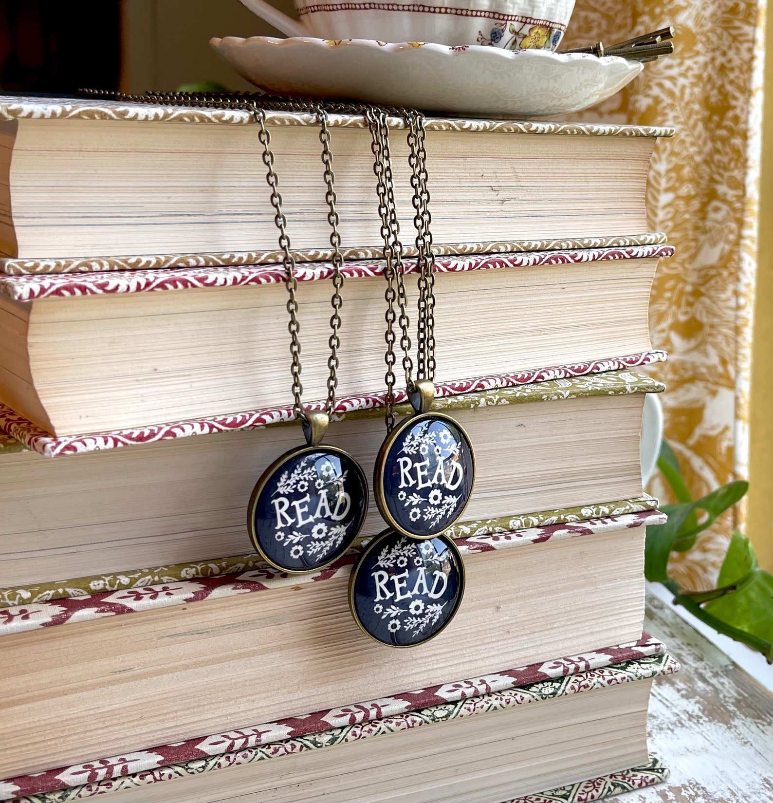 Read Pendant Necklace Book Lovers Jewelry Bibliophile Etsy