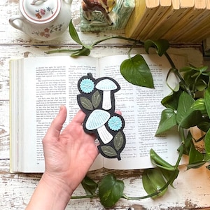 Mushroom Bookmark Gift for Bibliophile / Reader /Bookish / Booklover Gift / Book Club / Teacher / Mother's Day Woodland Bookmark zdjęcie 4