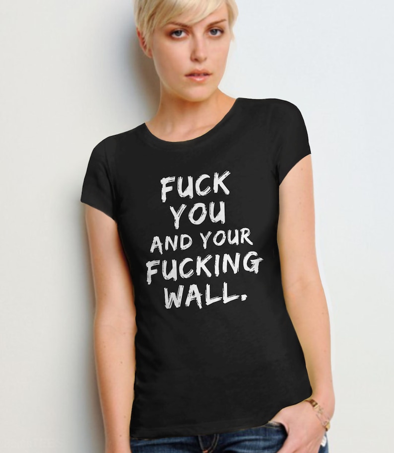 Camiseta anti-Trump, camiseta pró-imigração, camiseta "Foda-se Trump", camiseta "impeachment trump", camiseta de protesto contra imigrantes, foda-se você e seu muro de merda imagem 1