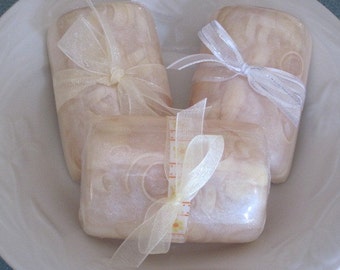Peaches'n Creme Glycerin Soap