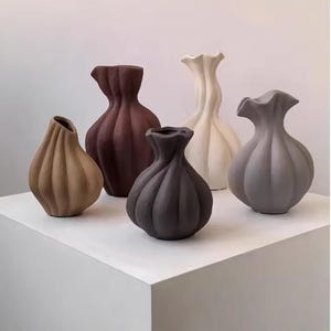 Jarrón de cerámica Wabi-Sabi, maceta bohemia irregular hecha a mano, acento artístico