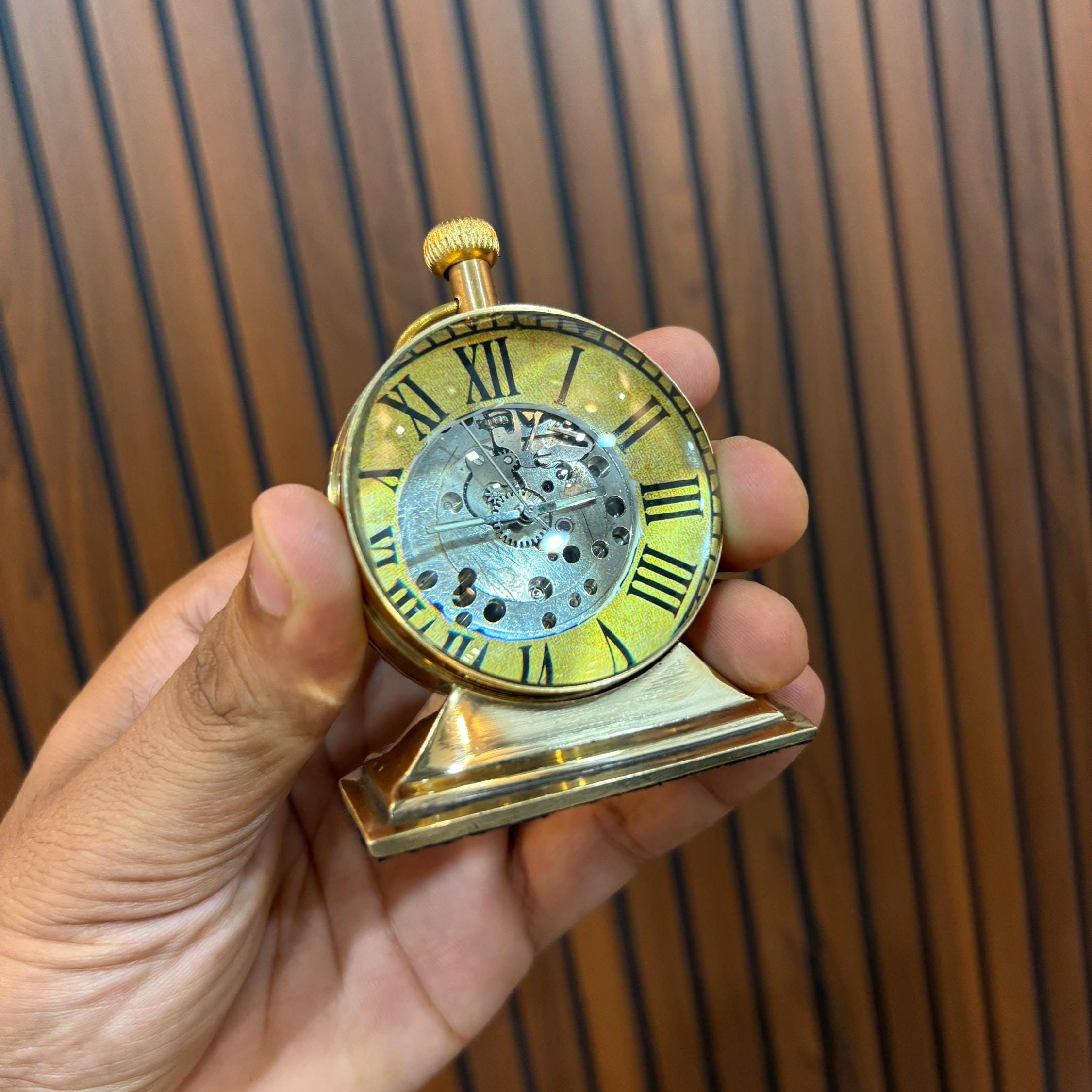 ヴィンテージ真鍮スケルトンデスククロック：スチームパンクローマ数字