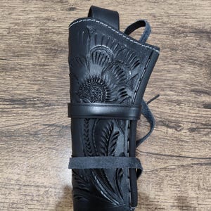 レザー製シングル弾薬銃用ブラックホルスターカバー 右手用 22口径 5～7インチバレル対応 彼女へのギフト