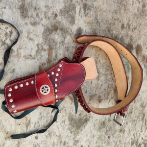 Leather The Duke Rig, John Wayne holster, SASS, CAS Cowboy action Cowboy Western Leather Cross Draw Fast Draw Holster Fits Colt SAA 1873