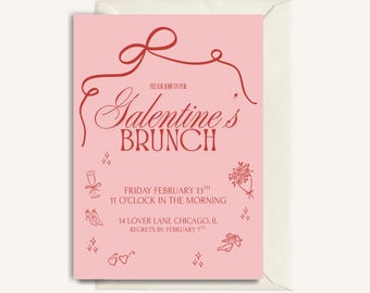 Puede incluir: Una invitación rosa para un brunch de San Valentín con letras e ilustraciones rojas. La invitación incluye el texto "Please join us for Galentine's Brunch" y los detalles del evento. La invitación está dentro de un sobre blanco.