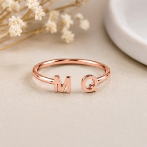 Anillo de oro rosa de 14k - Anillo personalizado con dos letras - Joyería minimalista y delicada con iniciales para combinar