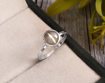 Sterling Silver Chrysoberyl Cat's Eye Ring, Natural Yellowish Green Stone