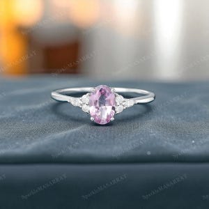 Vintage Lavender Sapphire Ring Purple Sapphire Ring Dainty Lavender Sapphire Ring Engagement Ring Anniversary Gift Personalized Gift For Her