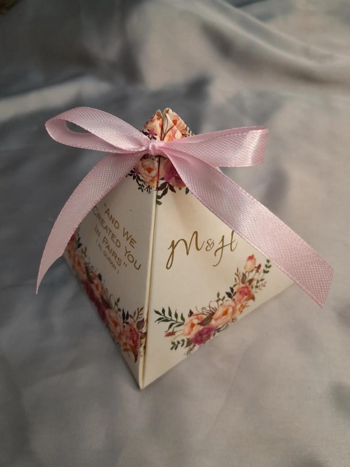 Personalized Nikkah Mubarak Favor Boxes - Floral Pyramid Design (pack ...