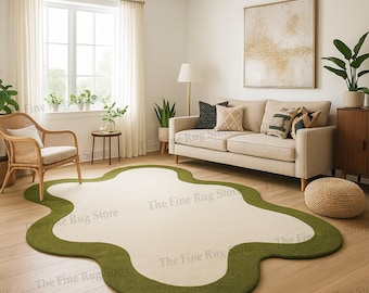 Alfombra moderna de lana de lujo, tejida a mano, en verde y crema con borde ondulado / Diseño abstracto orgánico. Ideal para la decoración de la sala de estar, el dormitorio o la habitación infantil, al estilo bohemio.