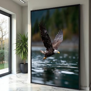 Maestosa aquila calva in volo su tela, decorazione murale con natura selvaggia, aquila che cattura pesce, decorazione da parete per esterni, tela pronta da appendere