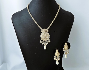 Vintage Indian Faux Pearls Gold-Tone Chain Matching Pierced Earrings Set