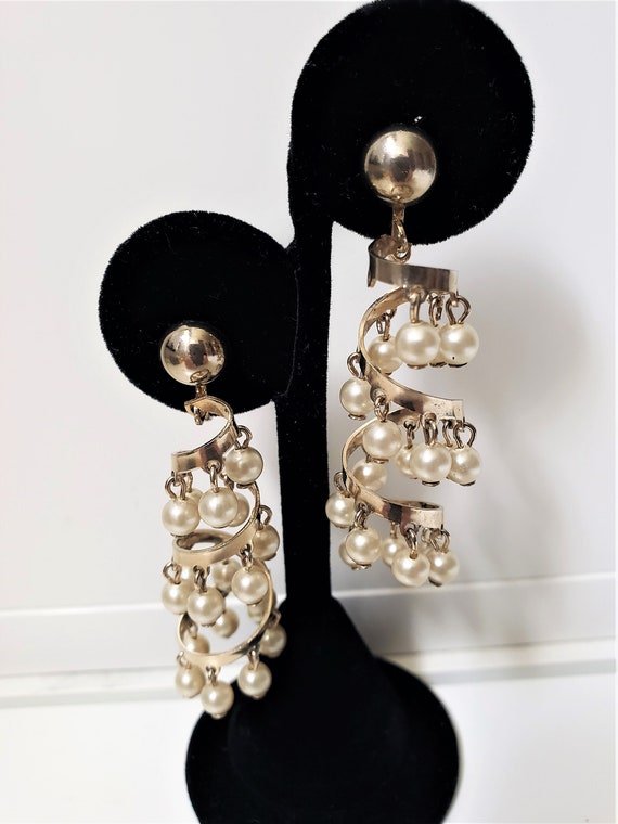 Vintage Cascading Faux Pearls ScrewOn Earrings Gem