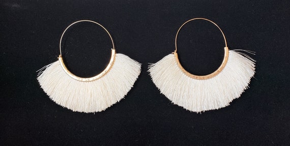 Vintage White Fringe Gold-Tone Pierced Earrings - image 1
