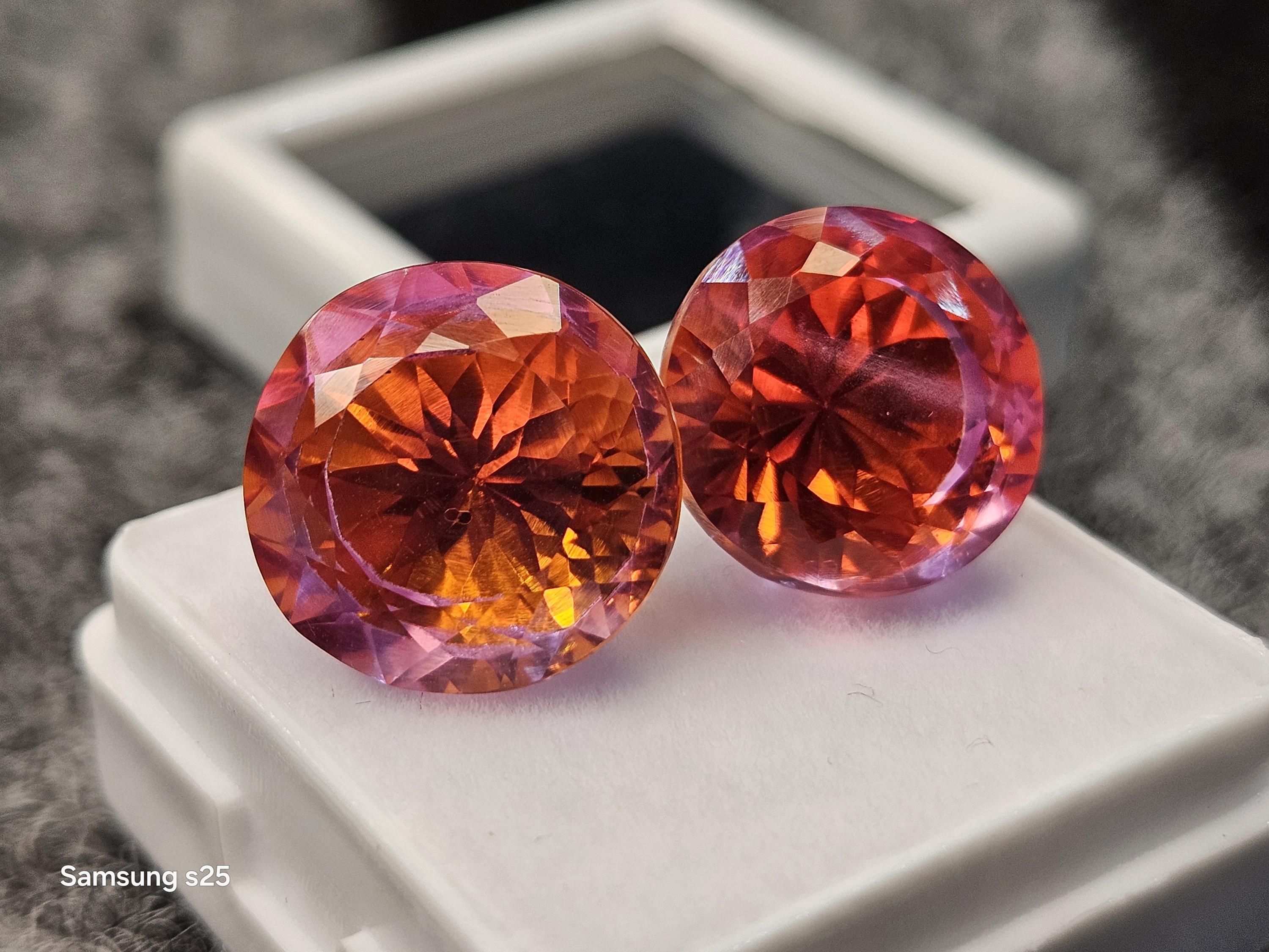 Saphir Bicolore Synthétique 79,20 Ct - Taille émeraude, Excellent Cut, Transparent, Provenance Inde