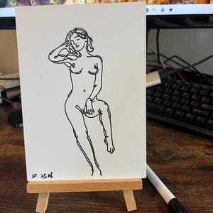 裸の女性のオリジナルミニマリズム線画 – 5x7インチの厚紙