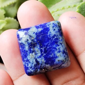 Naturlig Lapis Lazuli Cabochon: Fyrkantig ädelsten (23x22x6mm, 36.15ct)