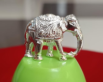 925シルバーの象の置物、鼻を下げた象の像、幸運の贈り物、象のアート