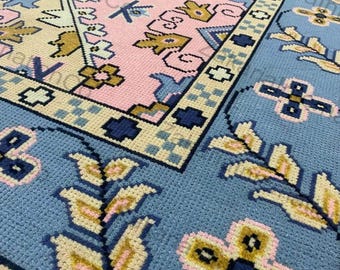 Handgeknoopt oushak-wollen vloerkleed, blauwroze bloemen traditioneel tapijt