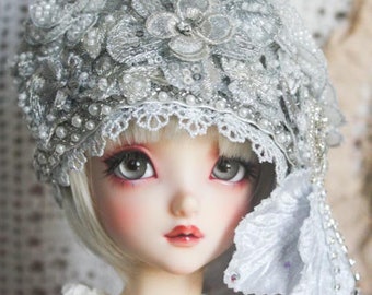 Enchanting Silver Flowers With Velvet Crystal Leaves Felt Flapper Style Cloche Hat For SD Ball Jointed Dolls & Blythe