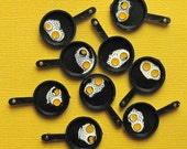 10 Vintage Frying Pan Charms with Fried Eggs Detail Kitschy Fun K91
