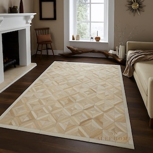 Geometric Beige Cowhide Rug – Handmade Hair-On Leather Patchwork Carpet for Modern Living Room
