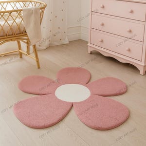 Handmade Wool Daisy Flower Rug: Blush Pink Floral Carpet