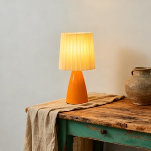 Nordic Pleated Ceramic Table Lamp