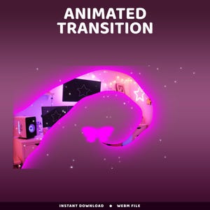 Op de afbeelding: Geanimeerde overgangsgrafiek met een paars en roze kleurenschema. De tekst "ANIMATED TRANSITION" staat bovenaan. De afbeelding toont een kamer met twee monitoren, een luidspreker en stervormige lichten. De woorden "INSTANT DOWNLOAD" en "WEBM FILE" staan onderaan.