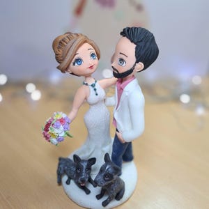 Custom bride and groom cake topper, personalized sculptures for wedding, dogs cake toppers, bride and groom with dogs, pets wedding topper