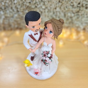 Personalized couple figurine, Custom gifts for wedding & anniversaries, custom wedding cake topper, bride and groom figurine, couple figure