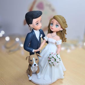 Custom bride and groom cake topper, personalized sculptures for wedding, dogs cake toppers, bride and groom with dogs, pets wedding topper