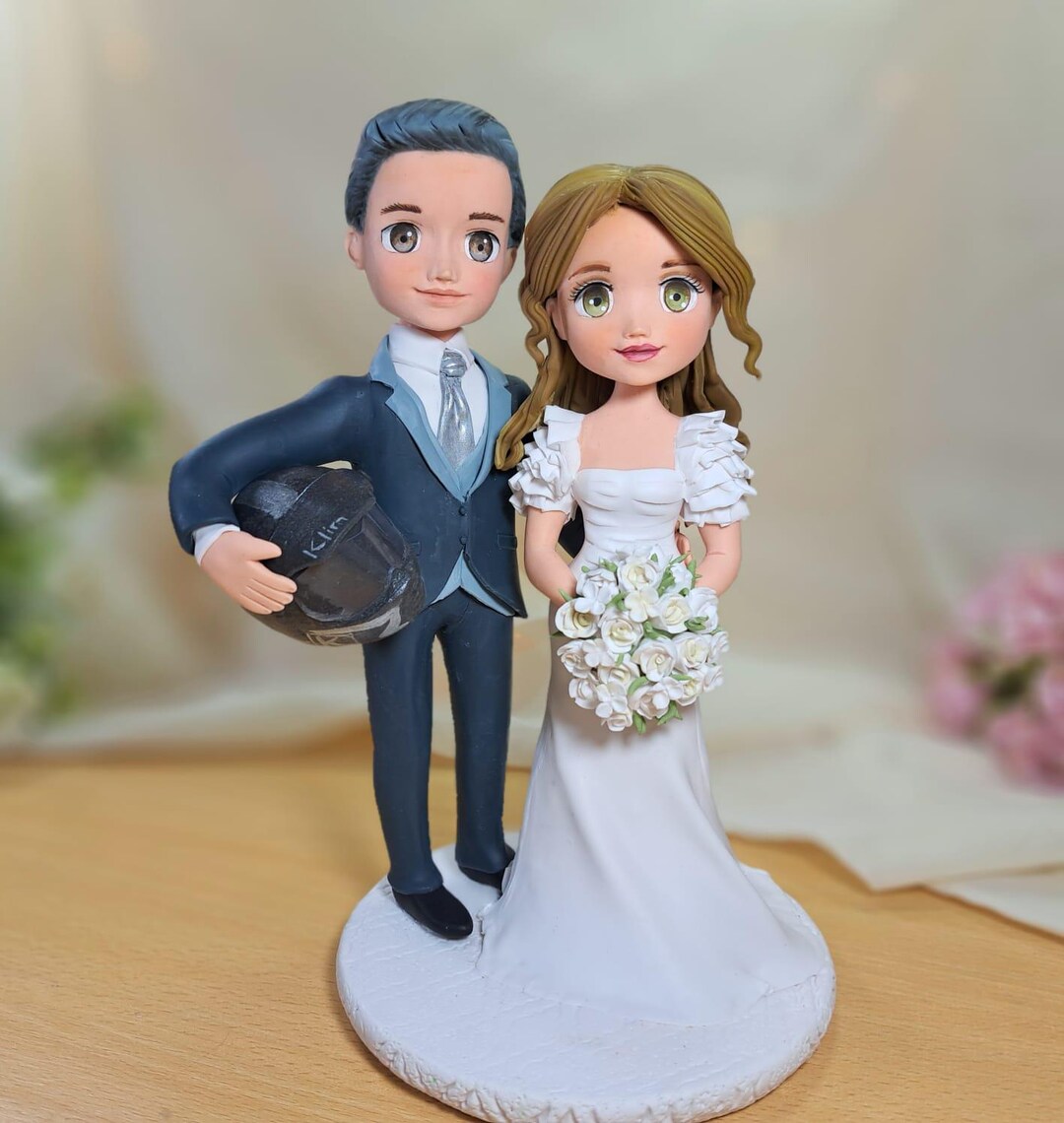 Custom Wedding Cake Topper: Handmade Clay Couple Figurine - Etsy