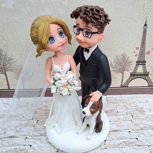 Custom bride and groom cake topper, personalized sculptures for wedding, dogs cake toppers, bride and groom with dogs, pets wedding topper