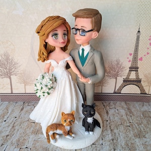 Bride and groom cake topper with cat, custom wedding cake topper, cake topper bride and groom, personalized cake topper for wedding.