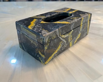 Caja de pañuelos de piedra con forma de abeja hecha a mano: elegante decoración para el baño.